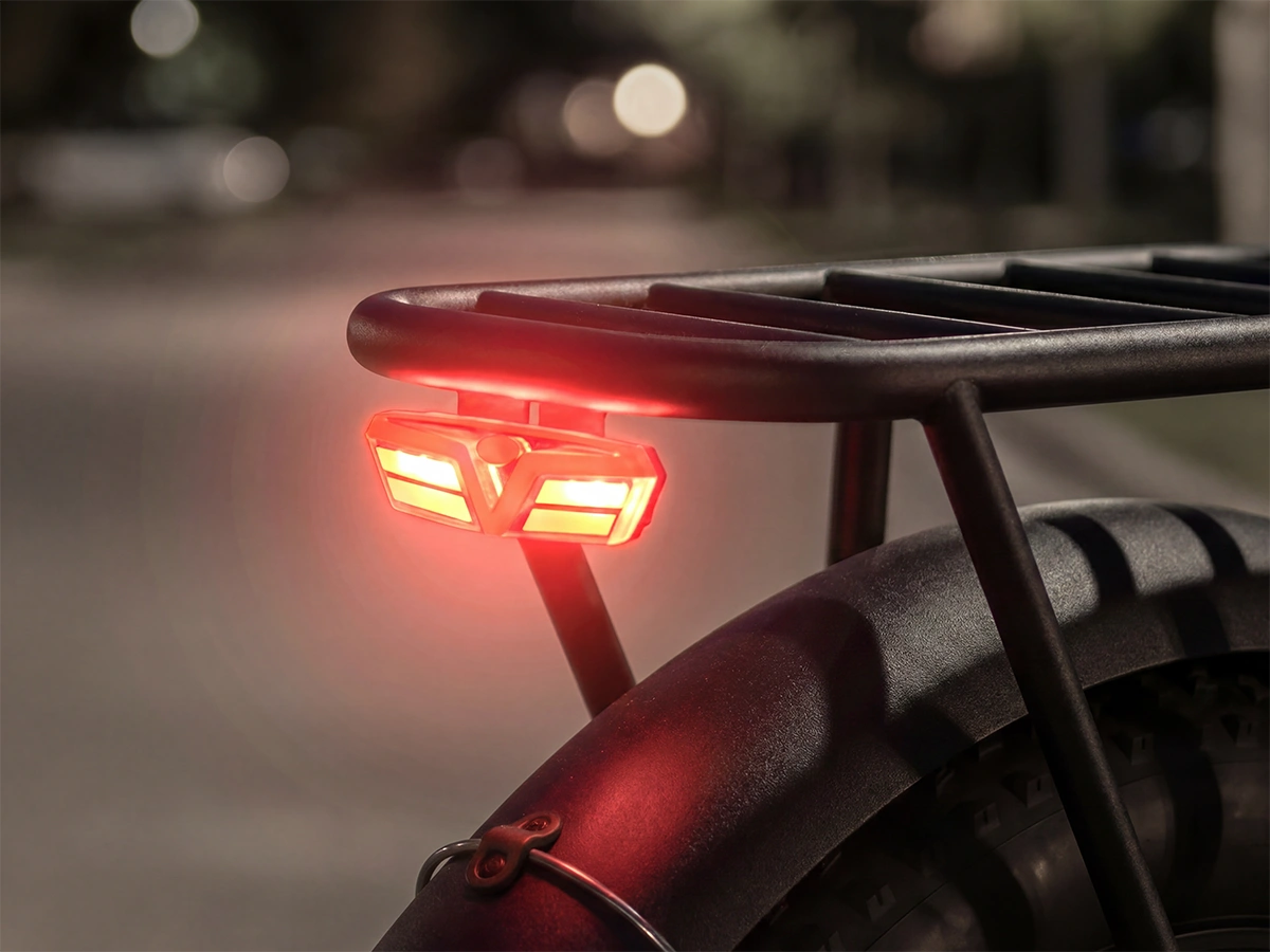 h2 pro rear light.webp h2 pro rear light.webp